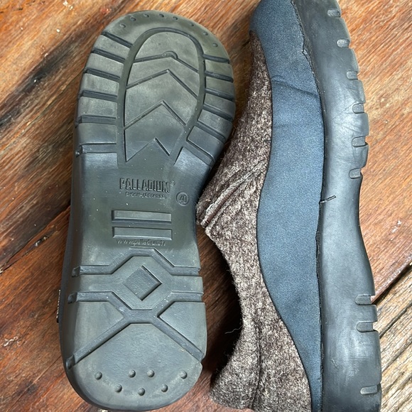 Palladium brand slip-on’s brown/black sz. 9 - Picture 11 of 11